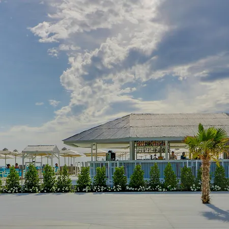 Olympian Bay Grand