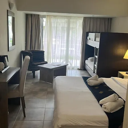Курортный комплекс Olympian Bay Grand