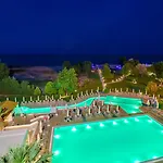 리조트 Olympian Bay Grand 4*