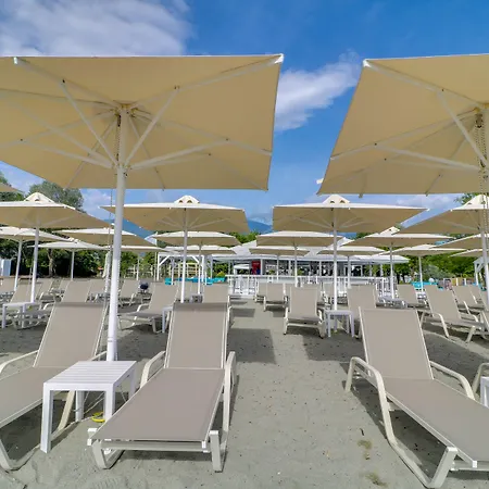 Olympian Bay Grand Leptokaryá