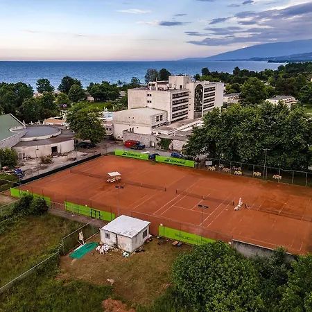 Здравен курорт Olympian Bay Grand By Anayia