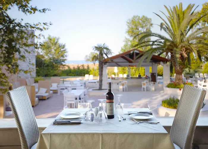 Olympian Bay Grand Λεπτοκαρυά