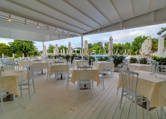 Olympian Bay Grand Leptokaryá