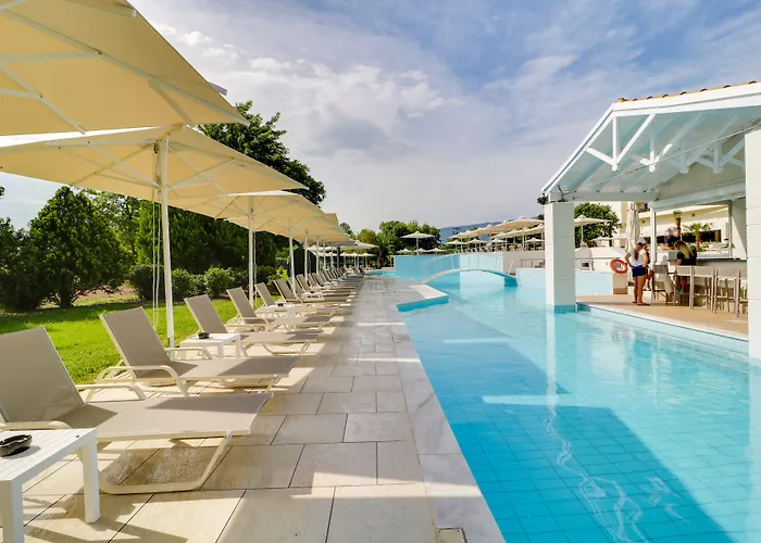 Olympian Bay Grand Leptokaryá